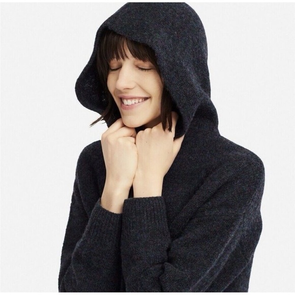 Uniqlo Women’s Hooded Wool Cardigan Sweater Jacket Oversized Size M Mid Length - Picture 9 of 9